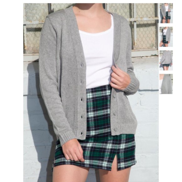 Brandy Melville Sweaters - NWT grey shannon sweater